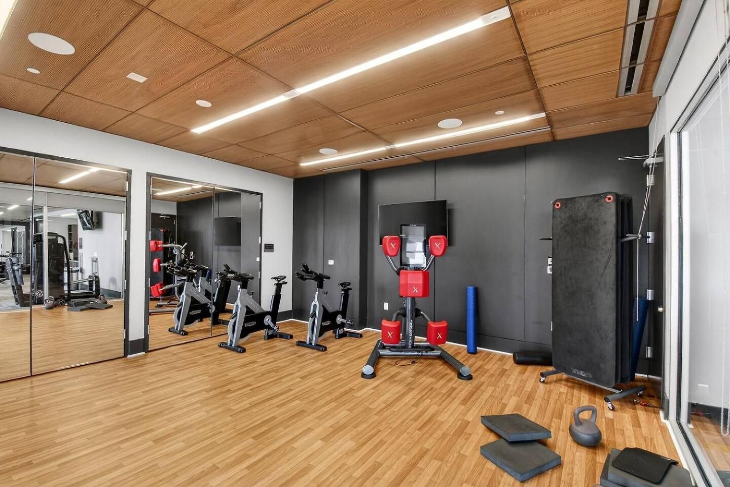 Broadway Views Lux Gulch Condo+ Private Balcony *