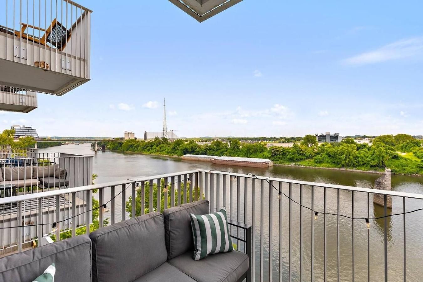 River View Luxury With Garage, Walk To Downtown * Nashville