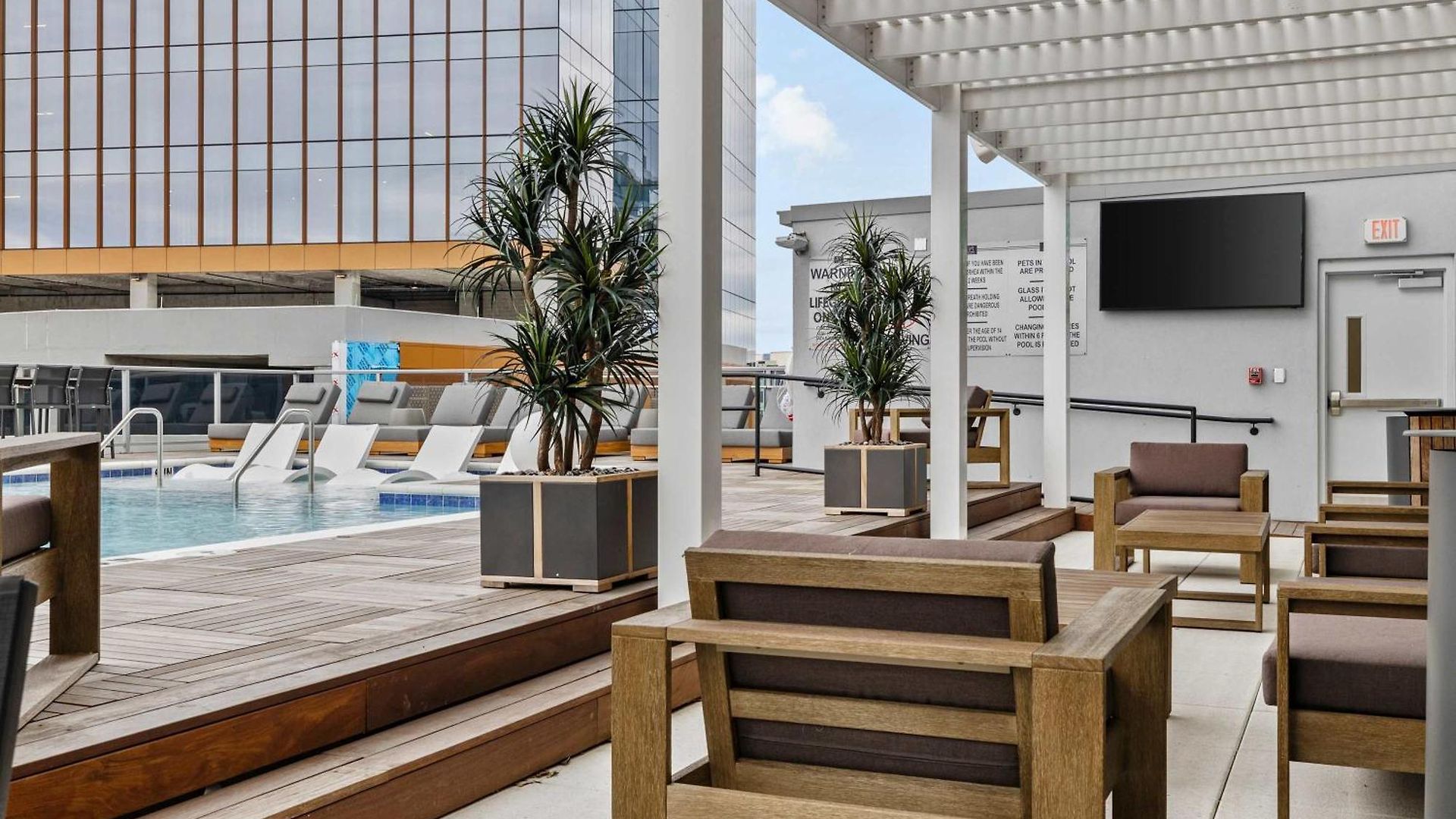 Apartment Stylish 2br W Skyline Views *