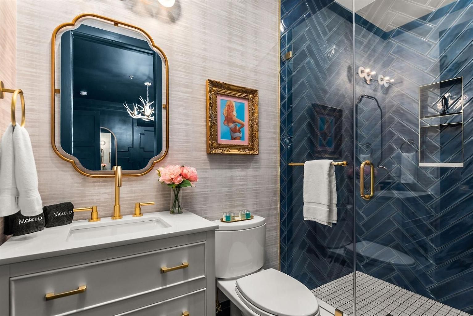 Holiday home The Velvet Vault-luxury Downtown Loft With River View & Walk To Broadway