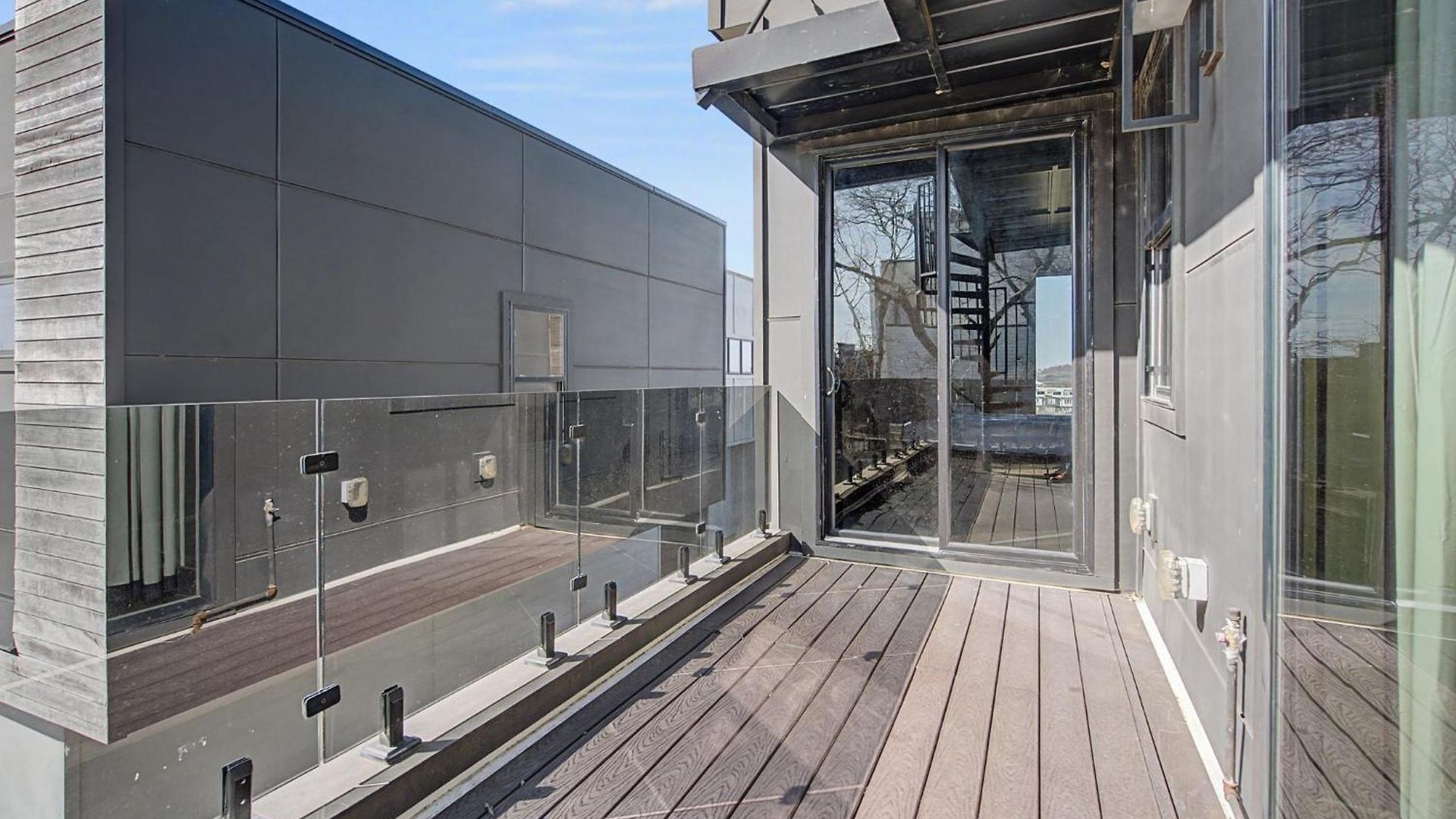 Modern Oasis Downtown Skyline View Prime Nashville