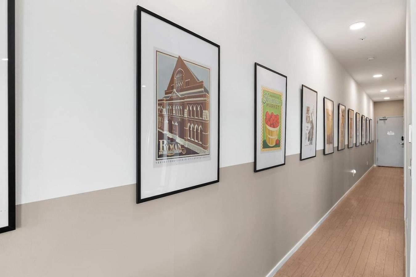 Apartment River View Luxury With Garage, Walk To Downtown