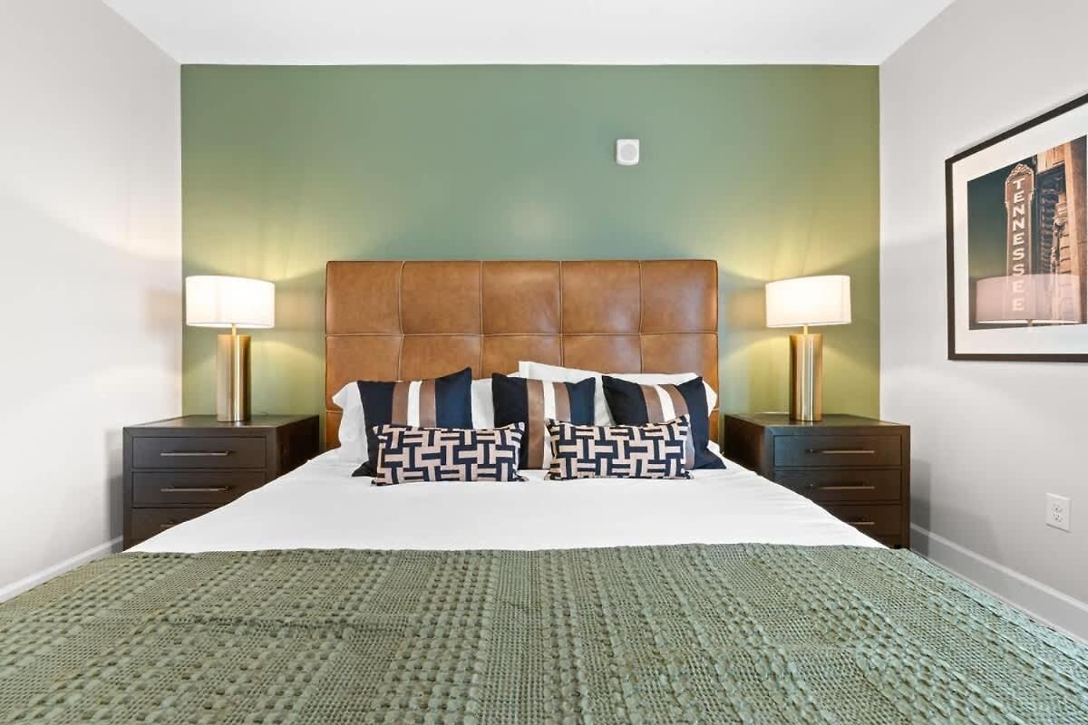 Modern 2br W 2 King Beds Near Broadway Apartment Nashville