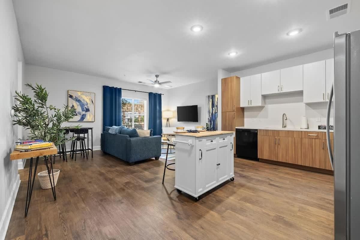 Apartment Spacious 2br N Gulch Walk To Broadway & Rooftops