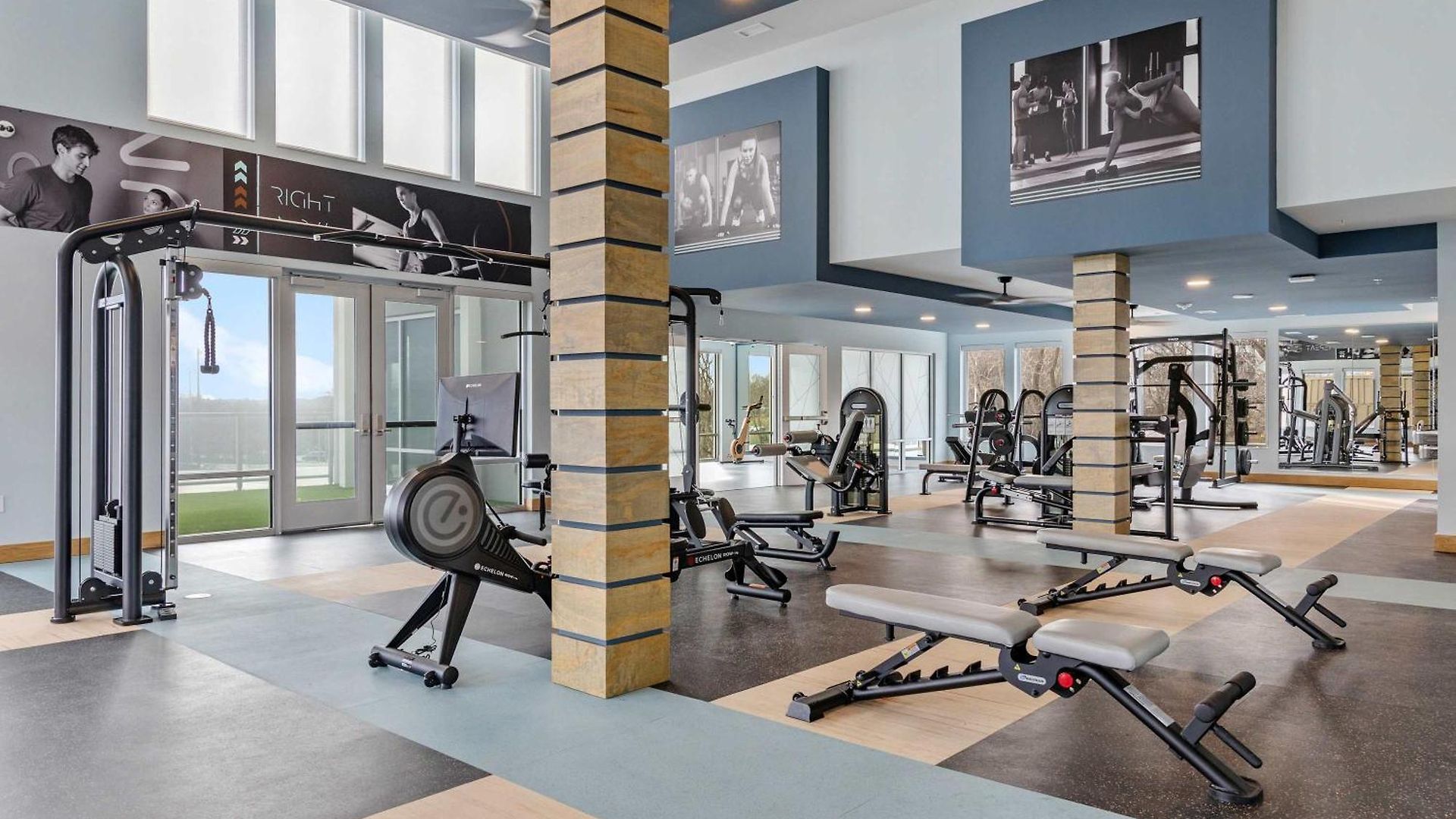 Stylish 2br W Skyline Views