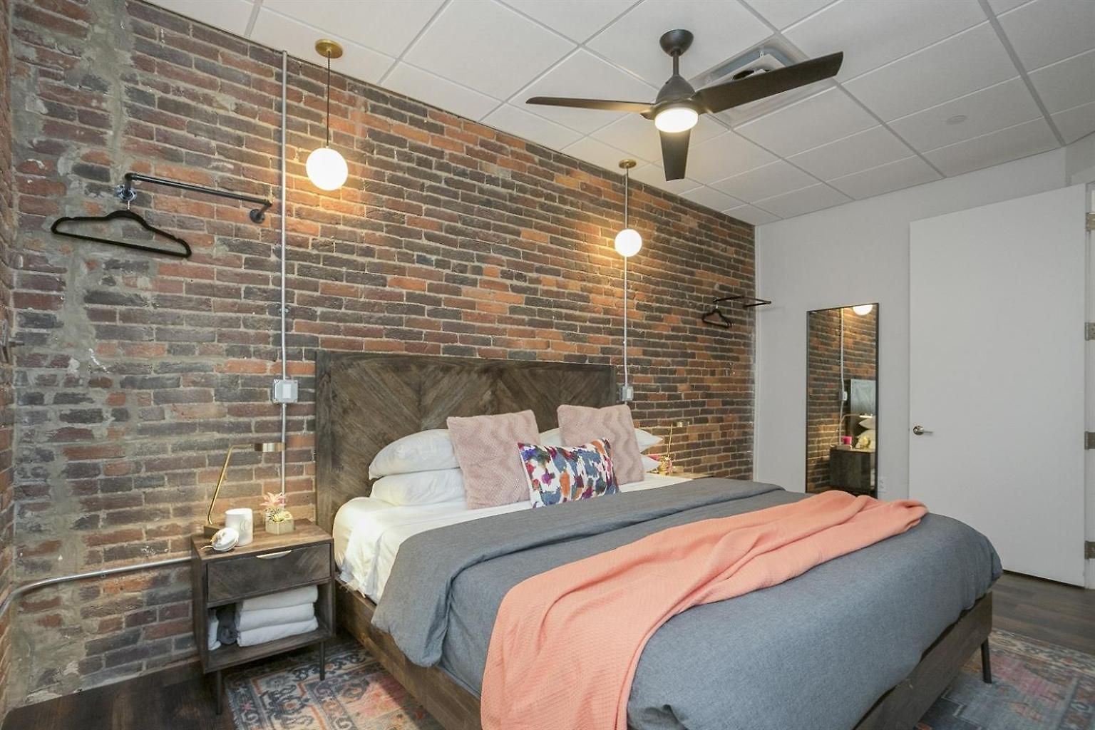 Holiday home The Honky Tonk 2 Blocks To Broadway,printers Alley *