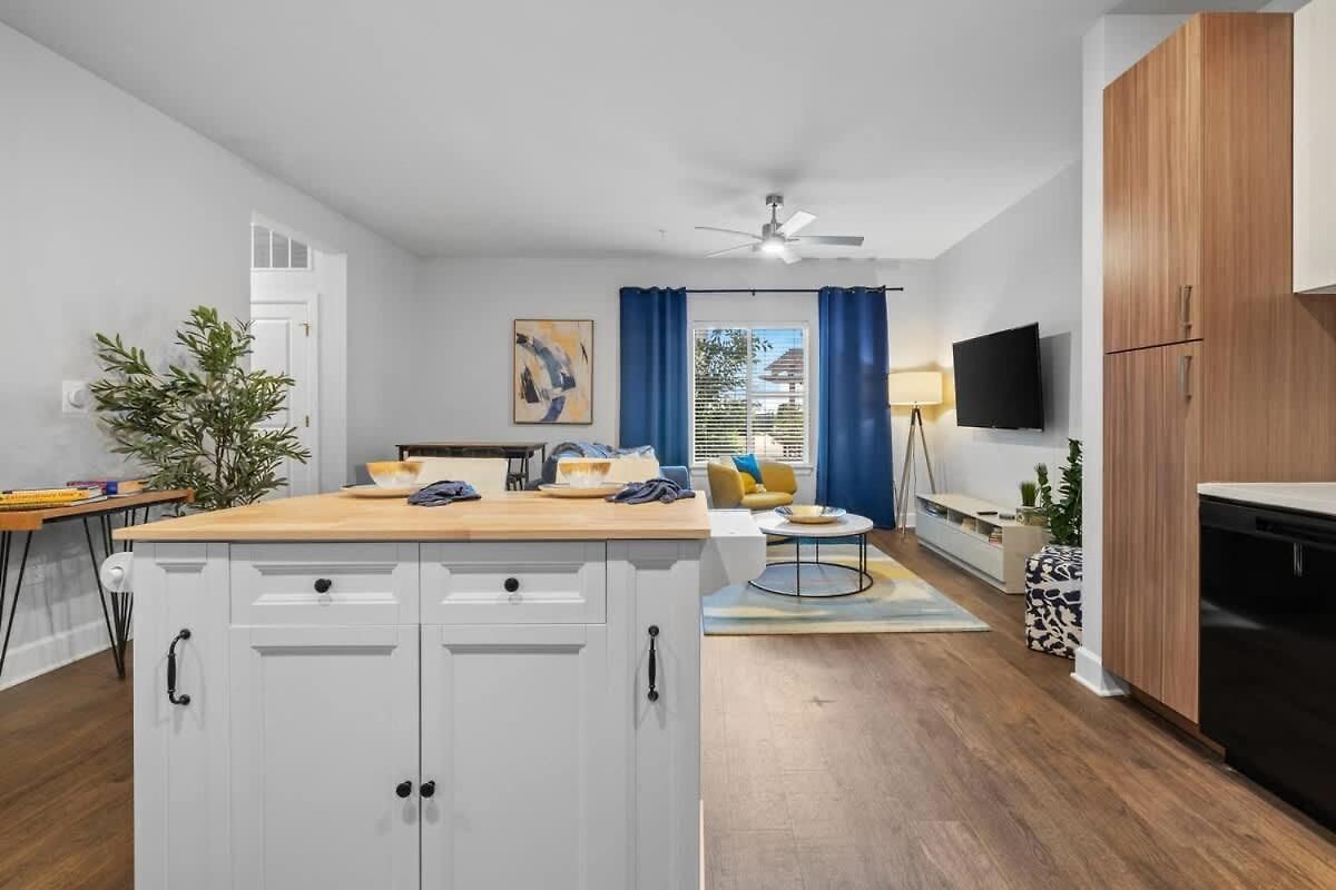 Spacious 2br N Gulch Walk To Broadway & Rooftops
