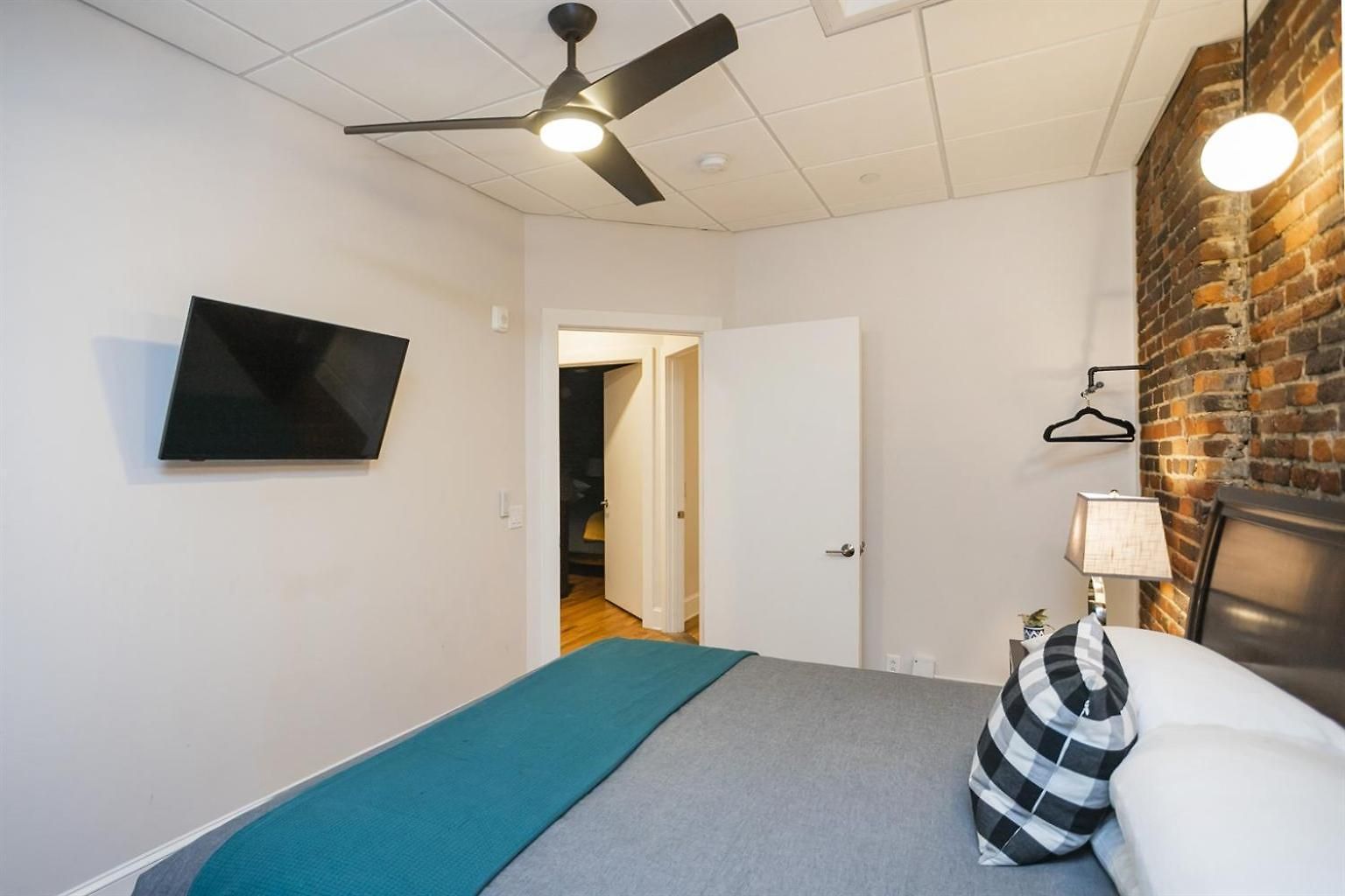 The Library-downtown Luxury Penthouse Printers Alley Steps To Broadway * Nashville