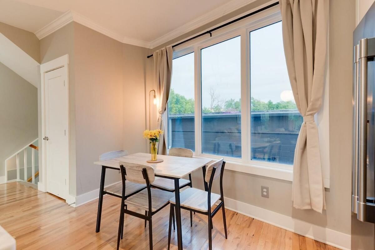 Rooftop Skyline View-close To Broadway-sleeps 8