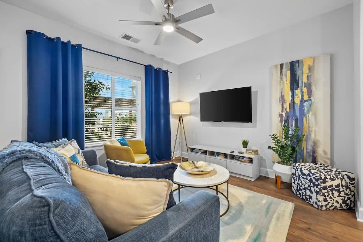 Spacious 2br N Gulch Walk To Broadway & Rooftops *