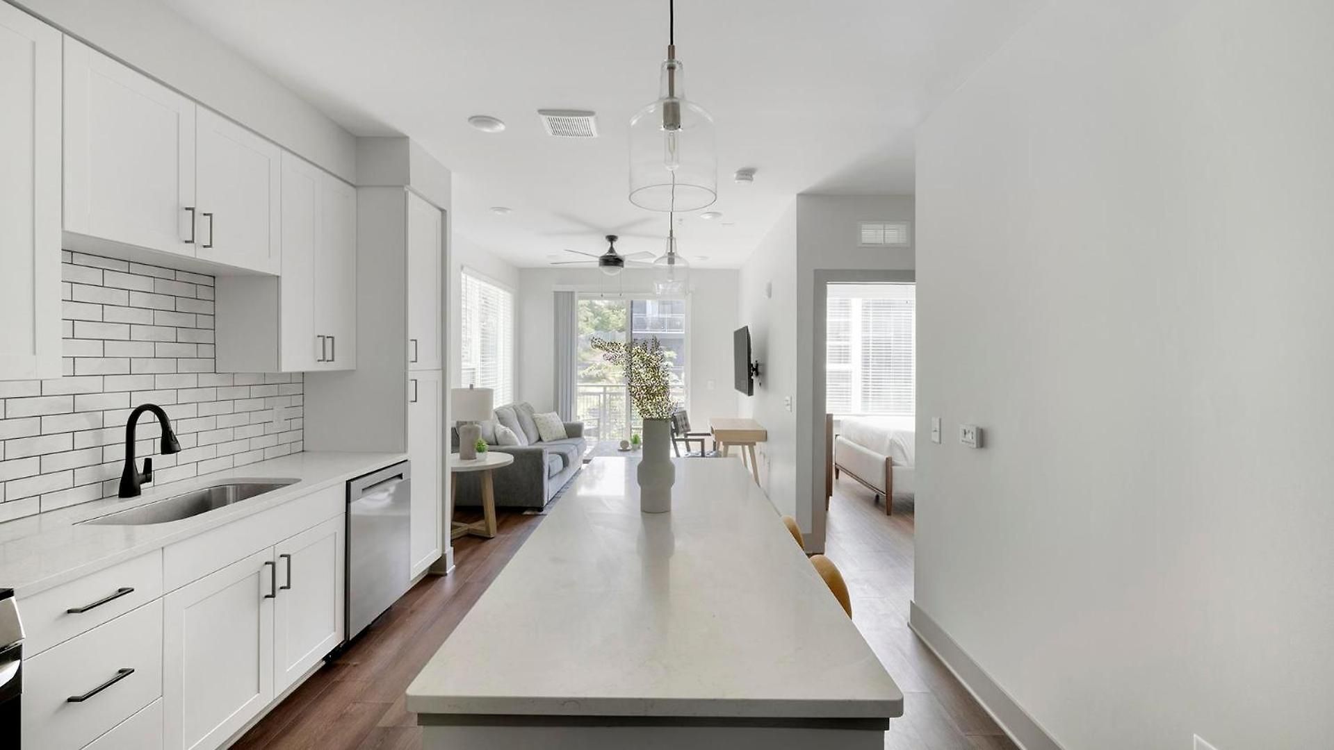 Landing Beautiful 2Bd Gym Courtyard Apartment Nashville