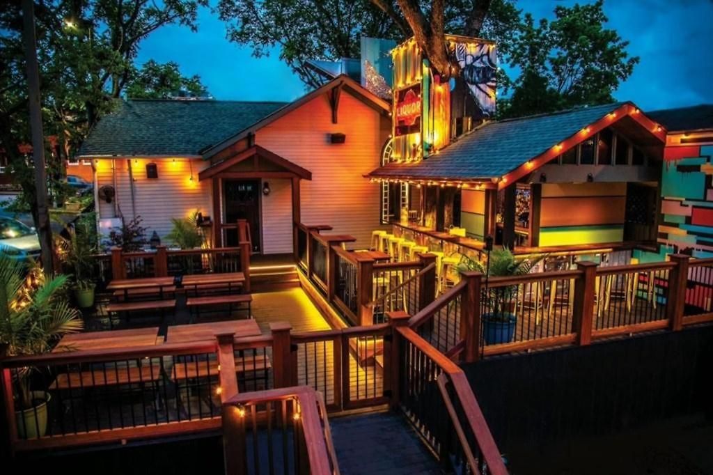 Noa | Pool, Sauna, & Rooftop Views Nashville