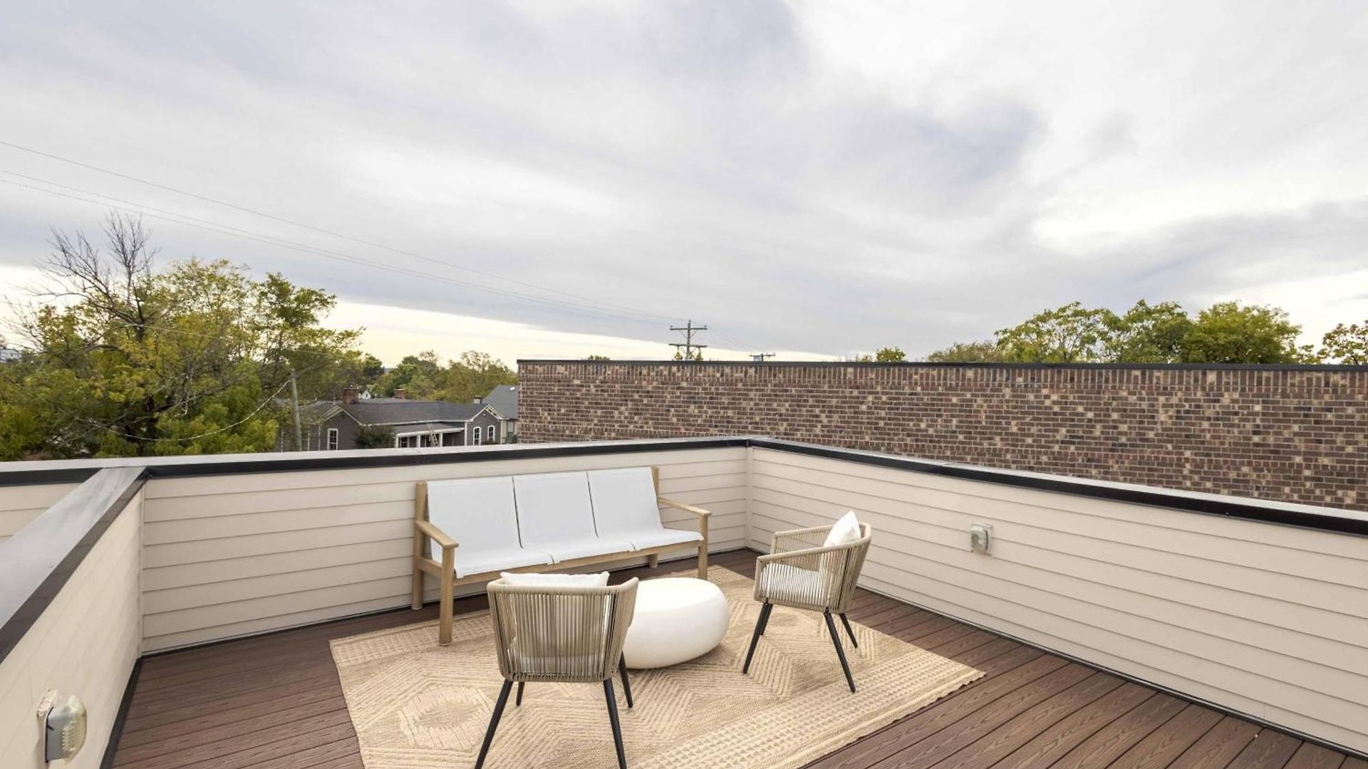 Escape | Pool, Sauna & Rooftop Views Apartment