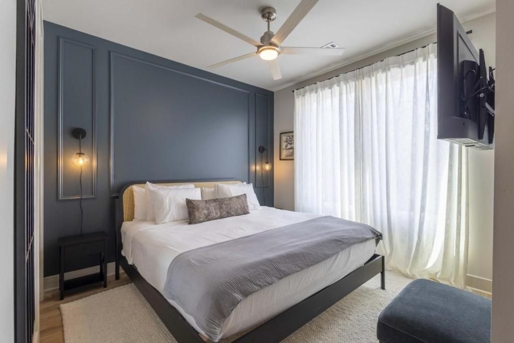 Pool, Hot Tub, Sauna & Firepit- 7 Min To Broadway Apartment *