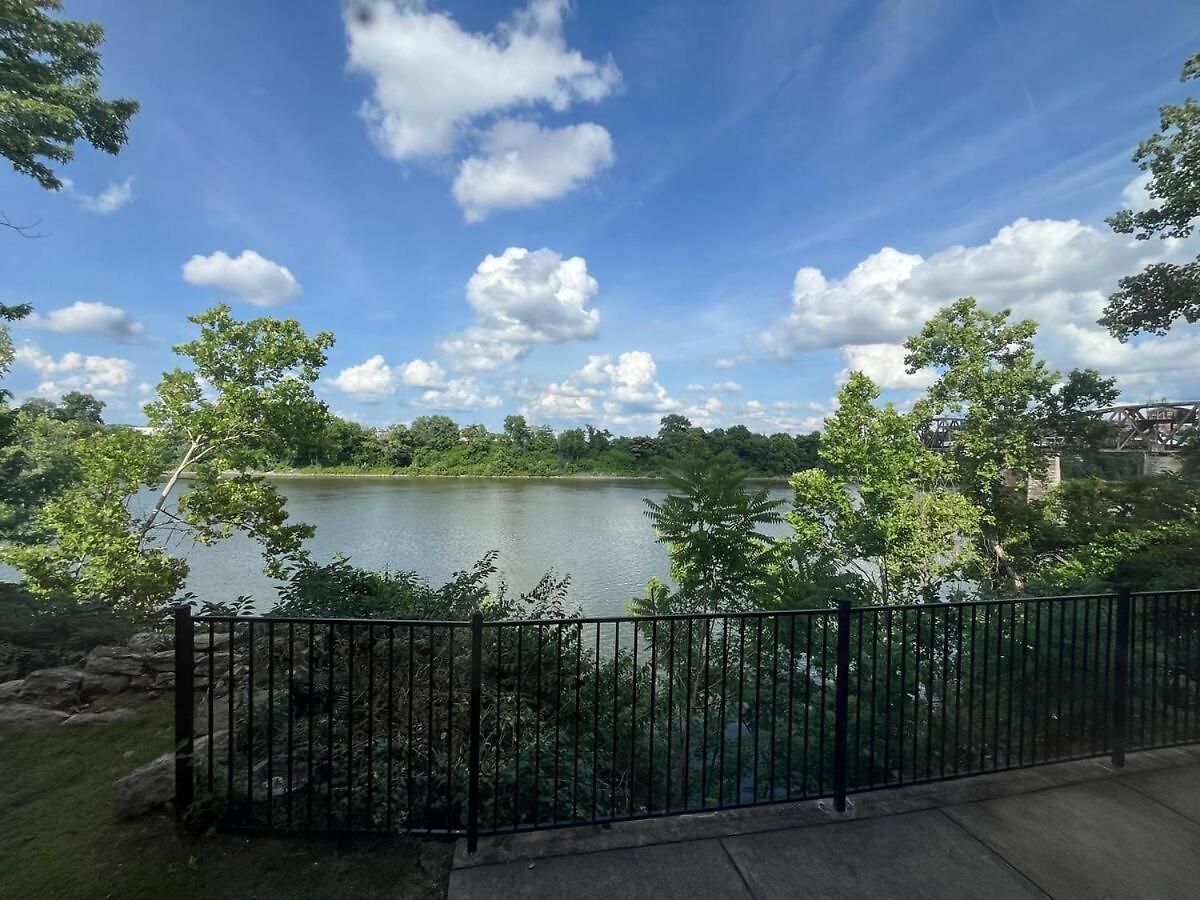 Riverside Rhythm! Waterfront & Walk To Broadway! Nashville
