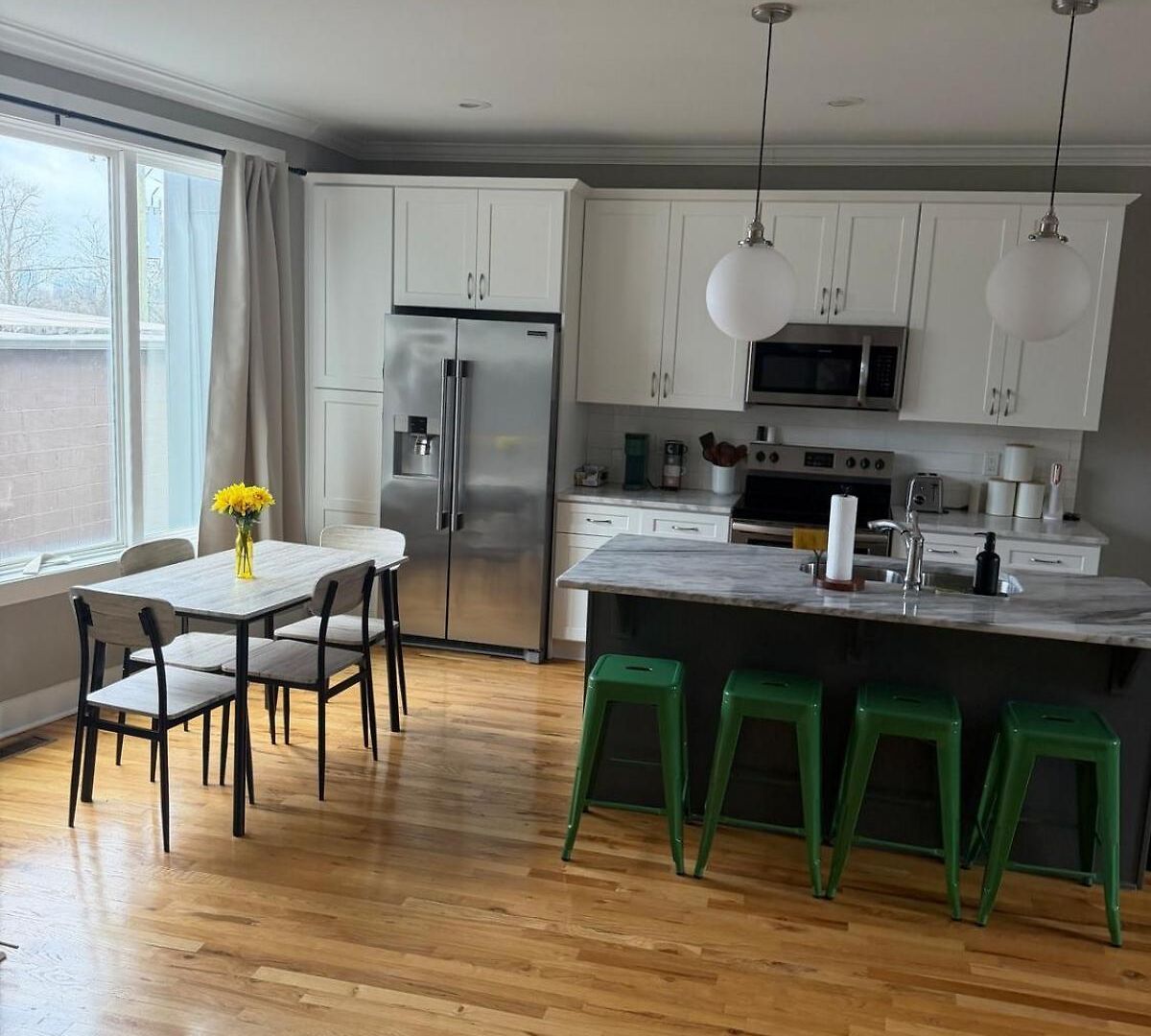Apartment Rooftop Skyline View-close To Broadway-sleeps 8