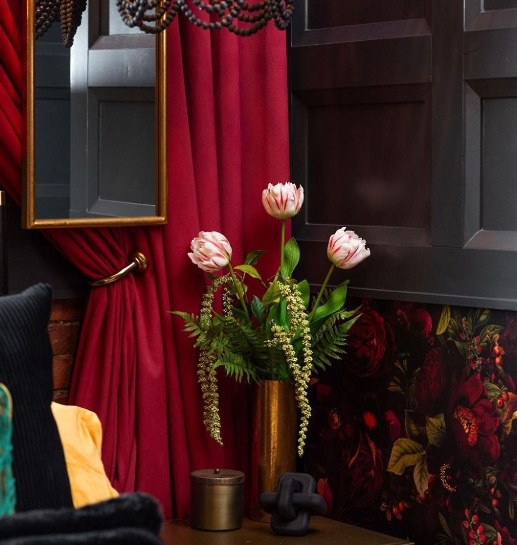 The Songbird-luxury Penthouse Steps To Broadway Holiday home