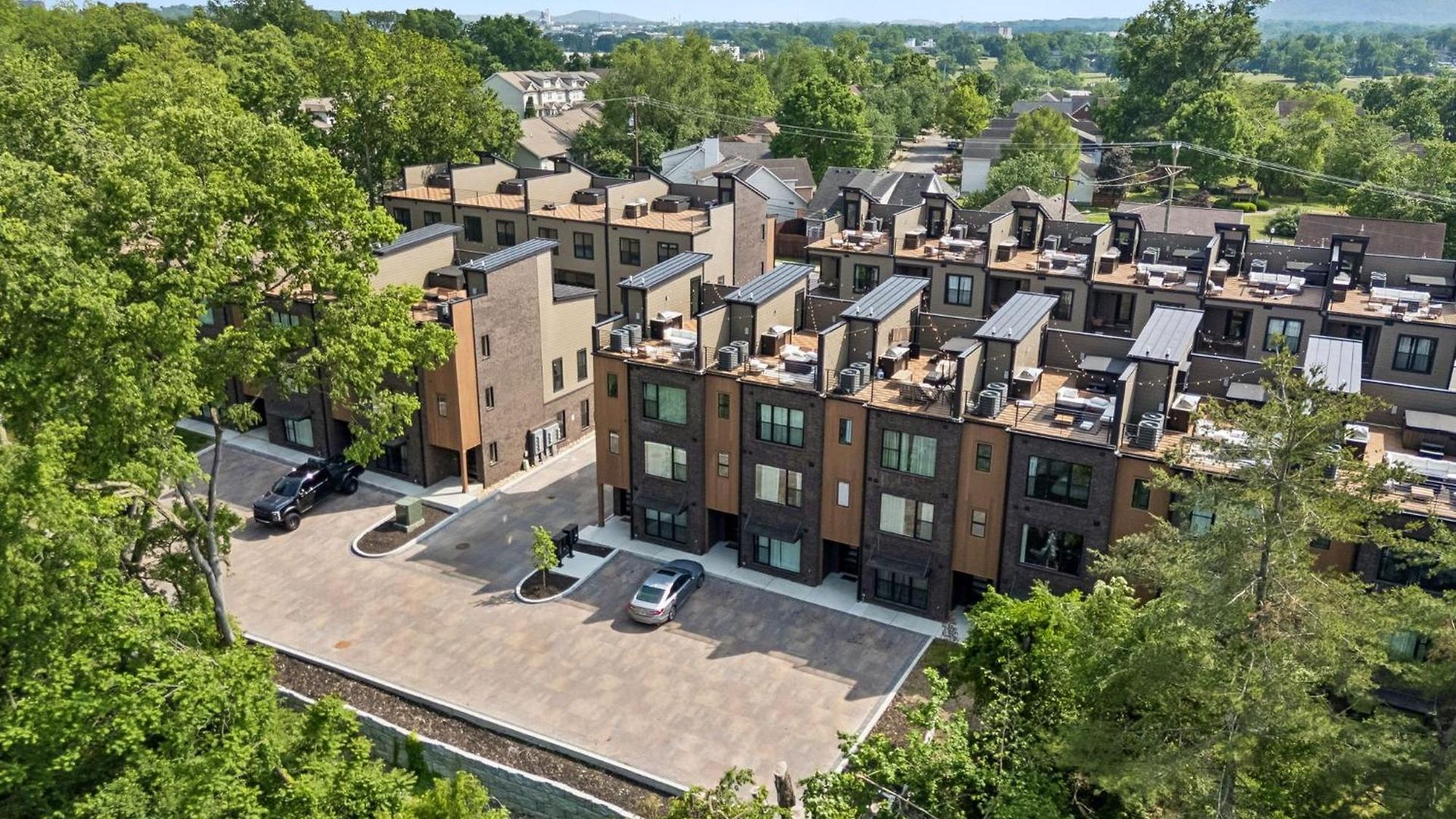 Modern 4br Townhouse Rooftop Lounge Apartment Nashville