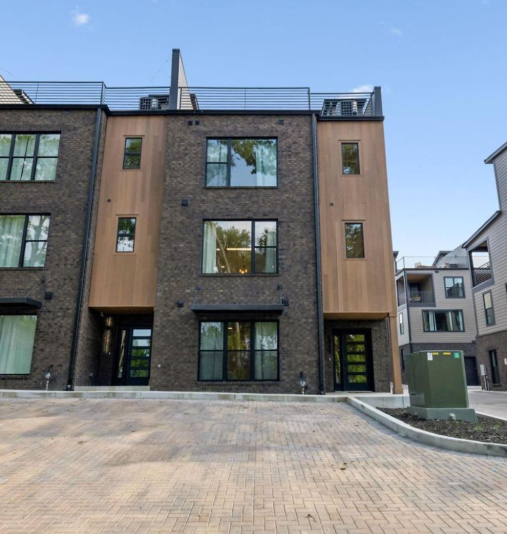 Modern 4br Townhouse Rooftop Lounge *