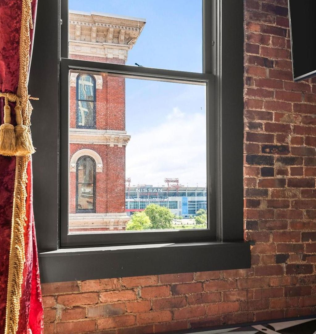 The Songbird-luxury Penthouse Steps To Broadway Holiday home *