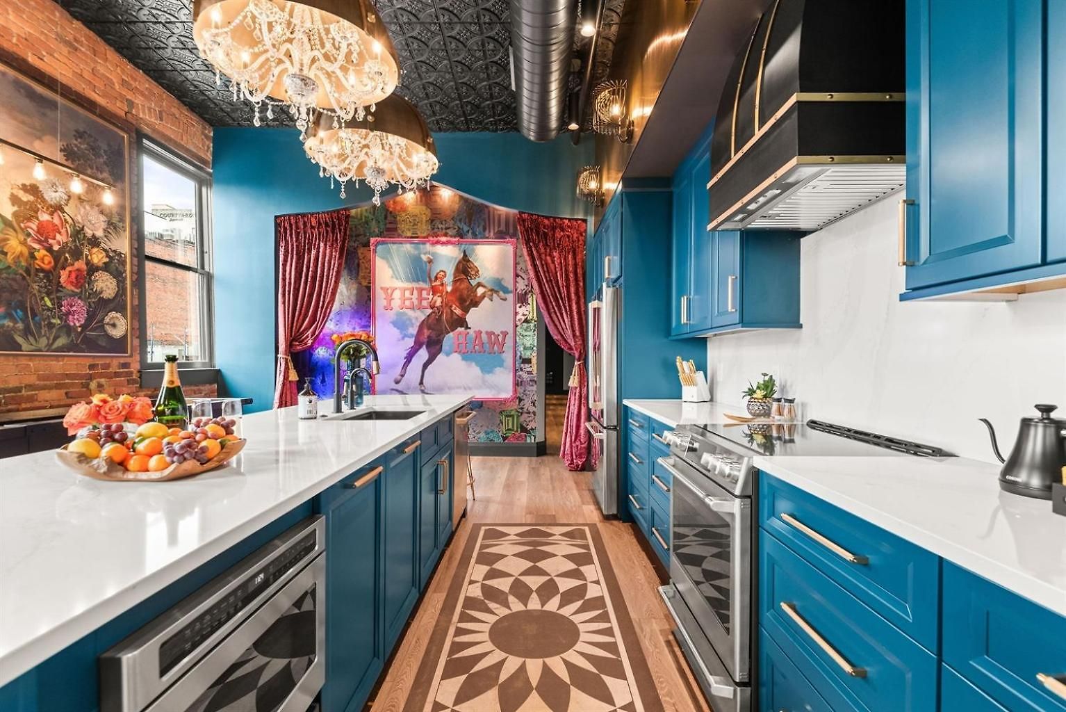 The Songbird-luxury Penthouse Steps To Broadway Holiday home Nashville