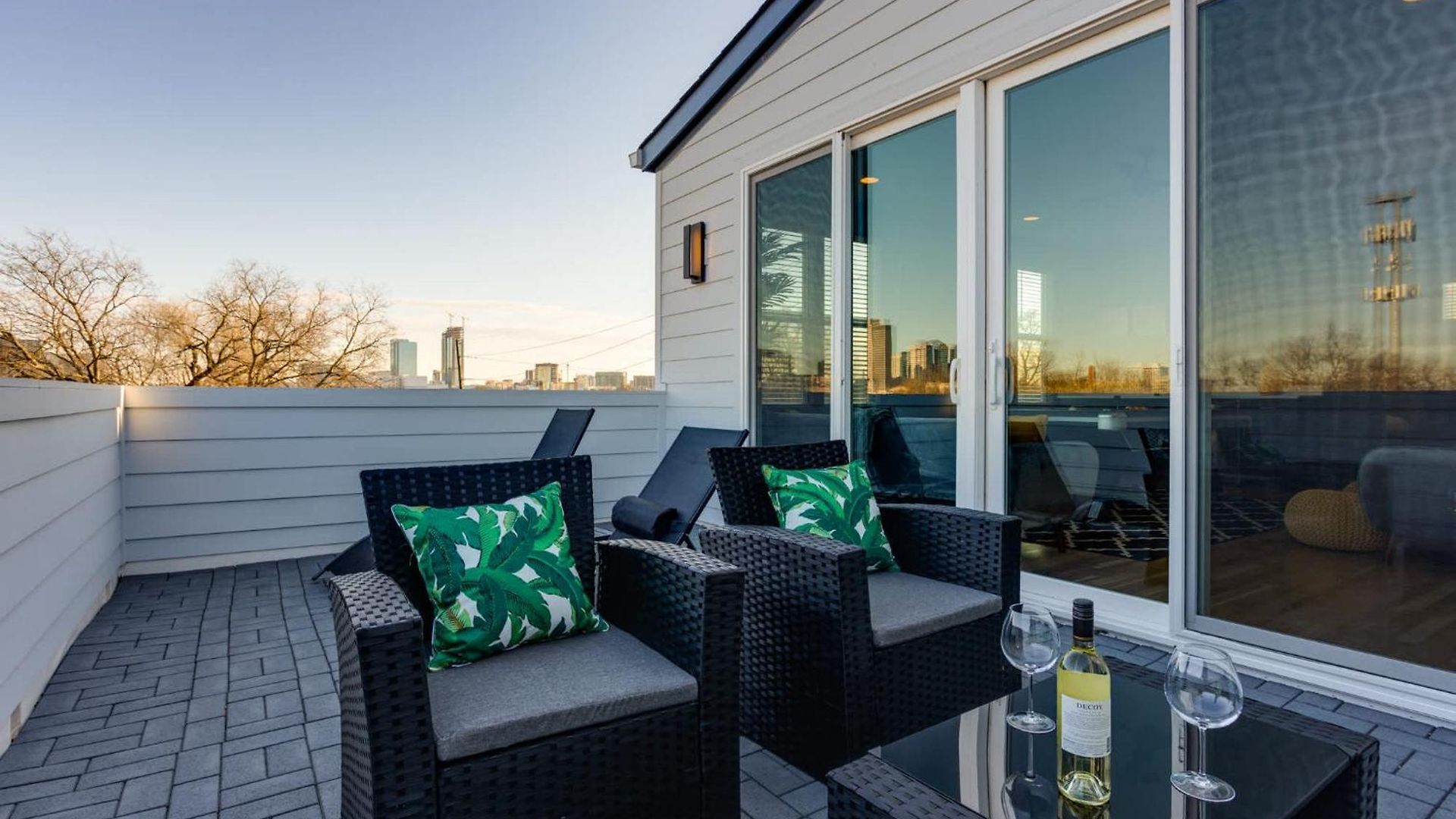 Twin Townhomes - 8br Sleeps 24 Near Dt Nashville