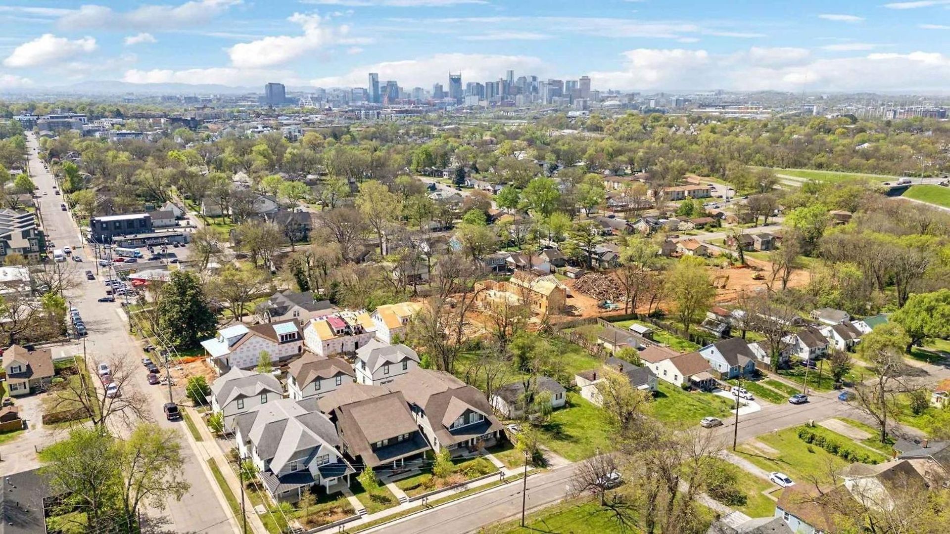Spacious And Walkable East Nash Designer Twin Homes Sleep 20 With Smart Tvs Workspaces And Fast Wifi 2 Garages And Full Kitchens Walk To Mas Tacos 10 Min To Broadway 24 Hr Hospitality * Nashville