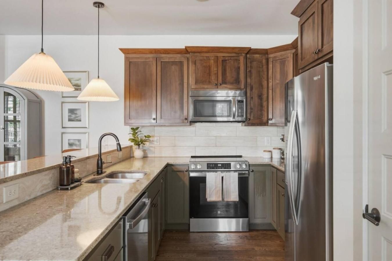 Sylvan Park With Fenced-in Yard, Porch, And Parking Holiday home Nashville