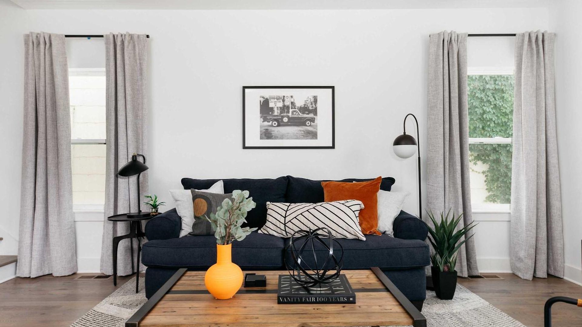 Spacious 4br Townhome X2 Near Dt & Broadway Holiday home *