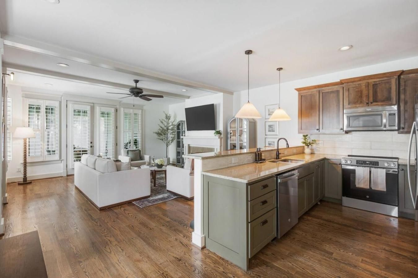 Sylvan Park With Fenced-in Yard, Porch, And Parking * Nashville