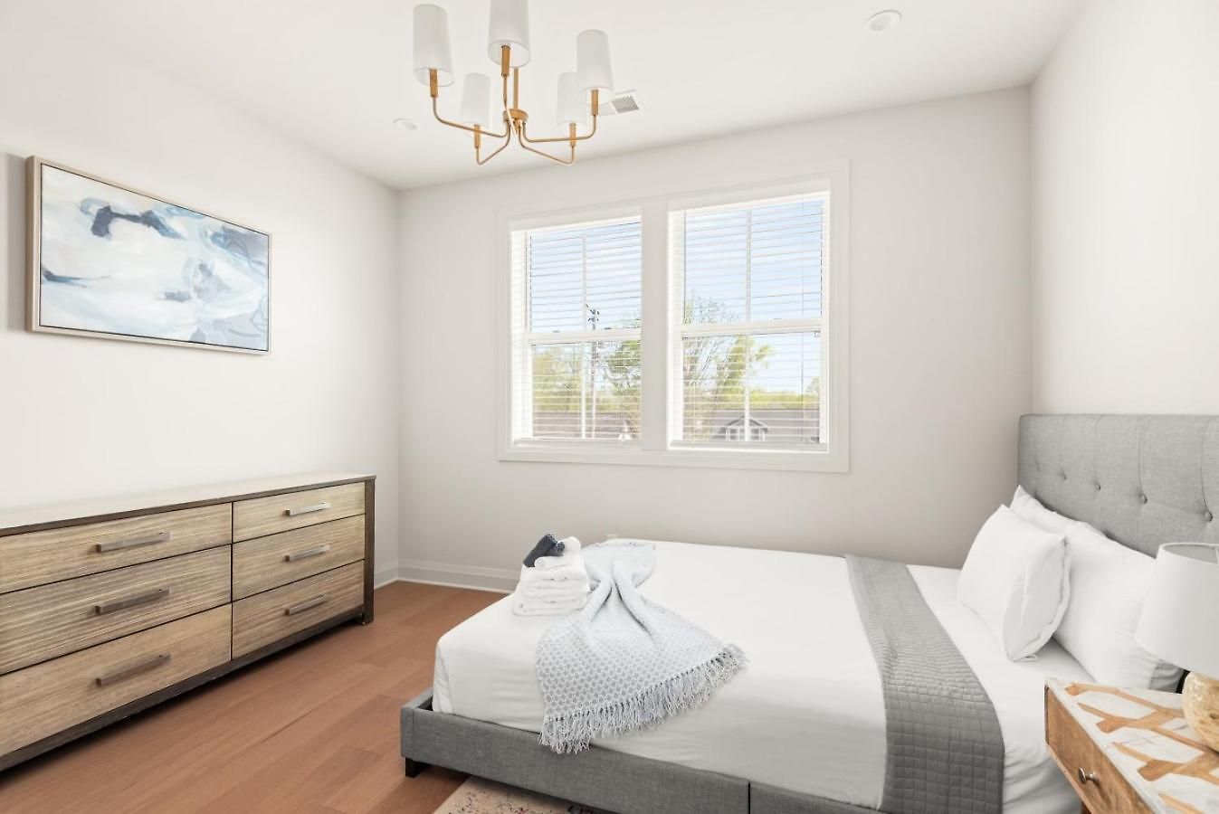 Holiday home Germantown Gem 4br | Sleeps 10 | Minutes To Downtown *