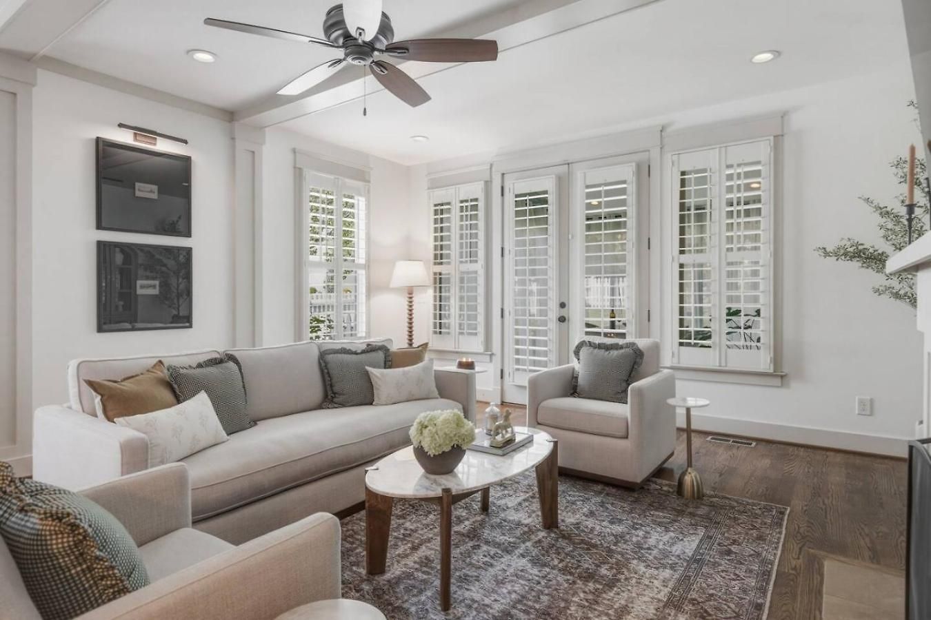 Sylvan Park With Fenced-in Yard, Porch, And Parking