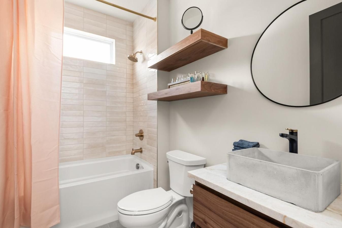 Germantown Gem 4br | Sleeps 10 | Minutes To Downtown
