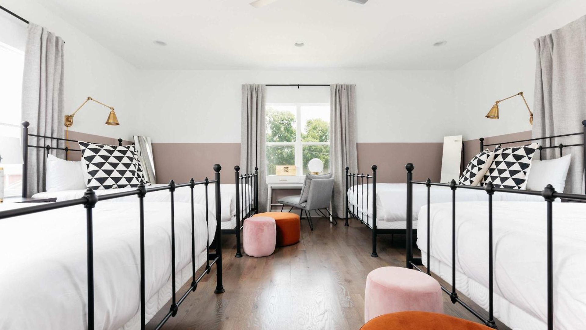 Holiday home Spacious 4br Townhome X2 Near Dt & Broadway *