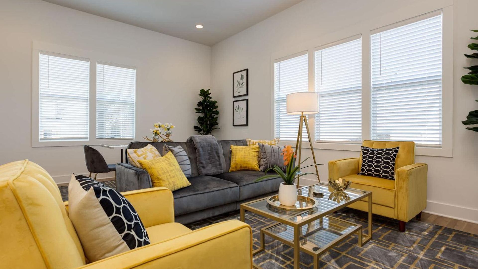 Twin Townhomes - 8br Sleeps 24 Near Dt *