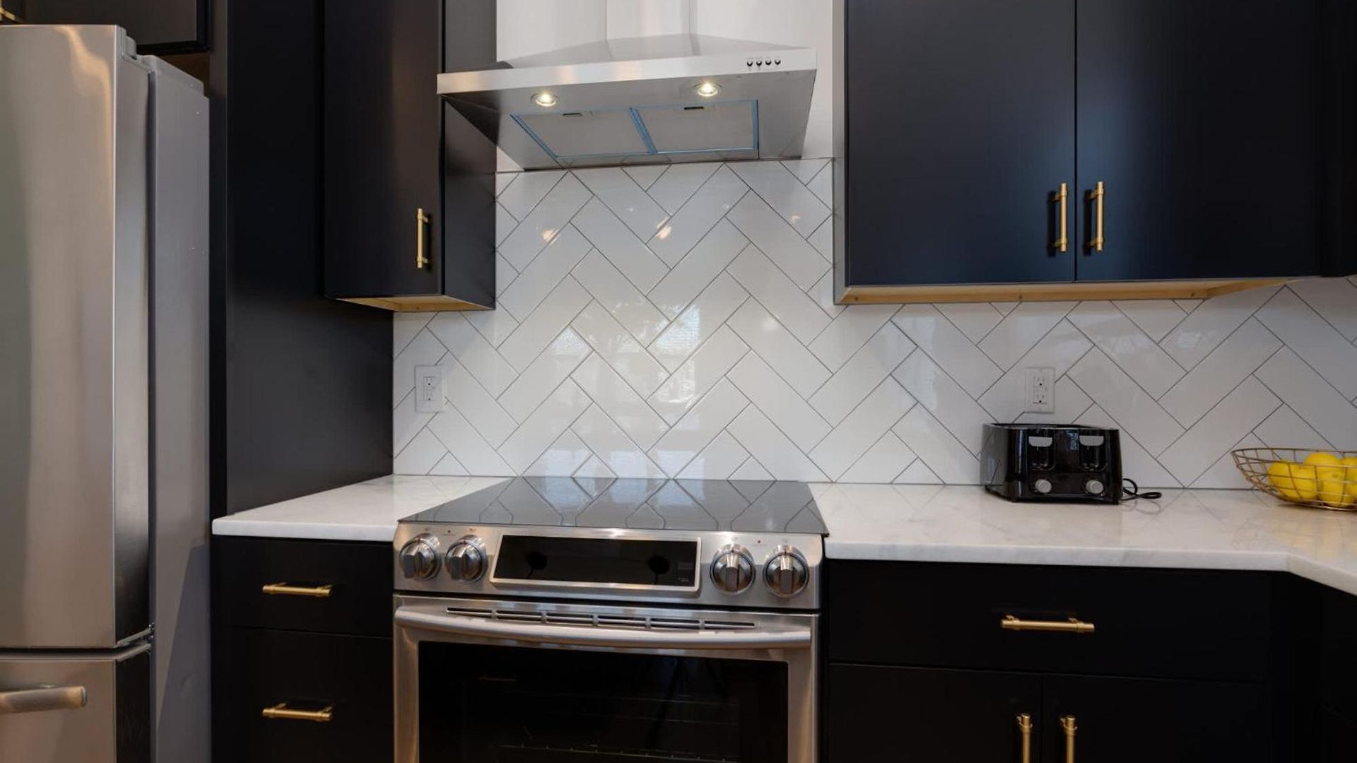 Twin Townhomes - 8br Sleeps 24 Near Dt *