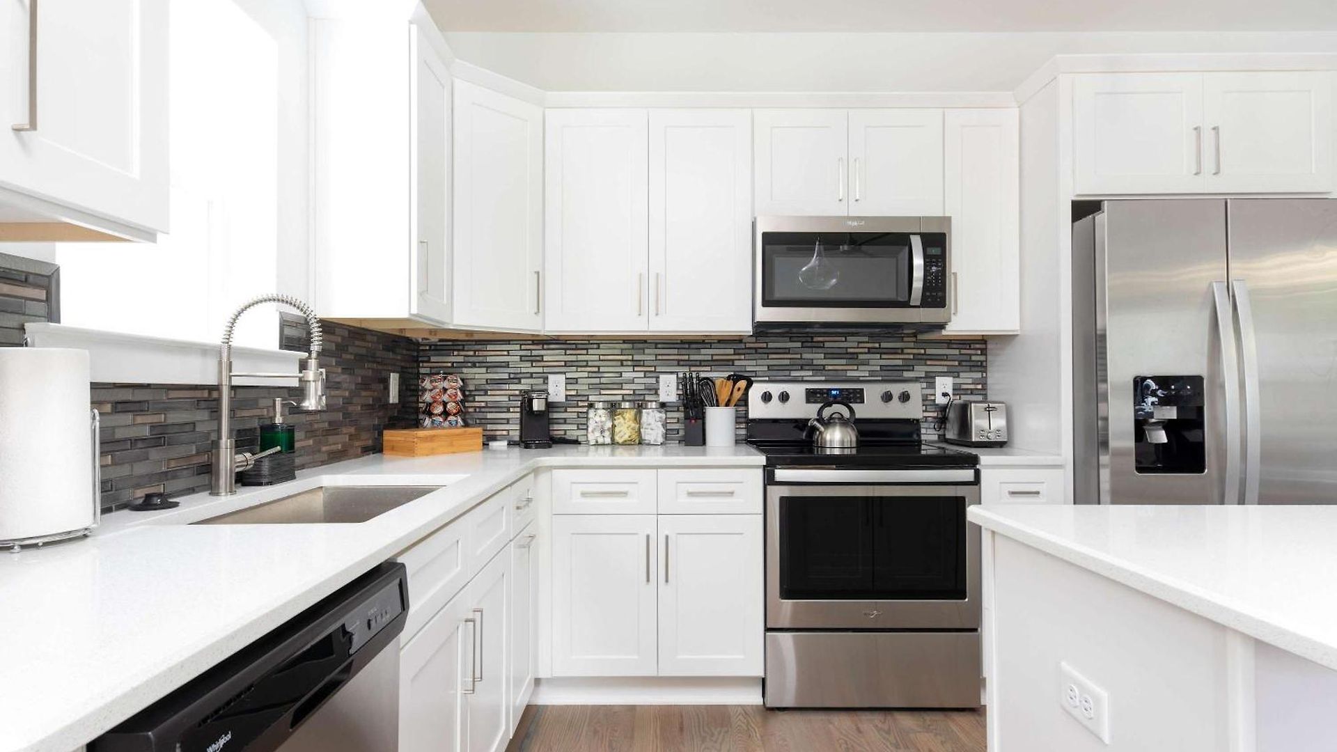 Spacious 4br Townhome X2 Near Dt & Broadway Holiday home Nashville
