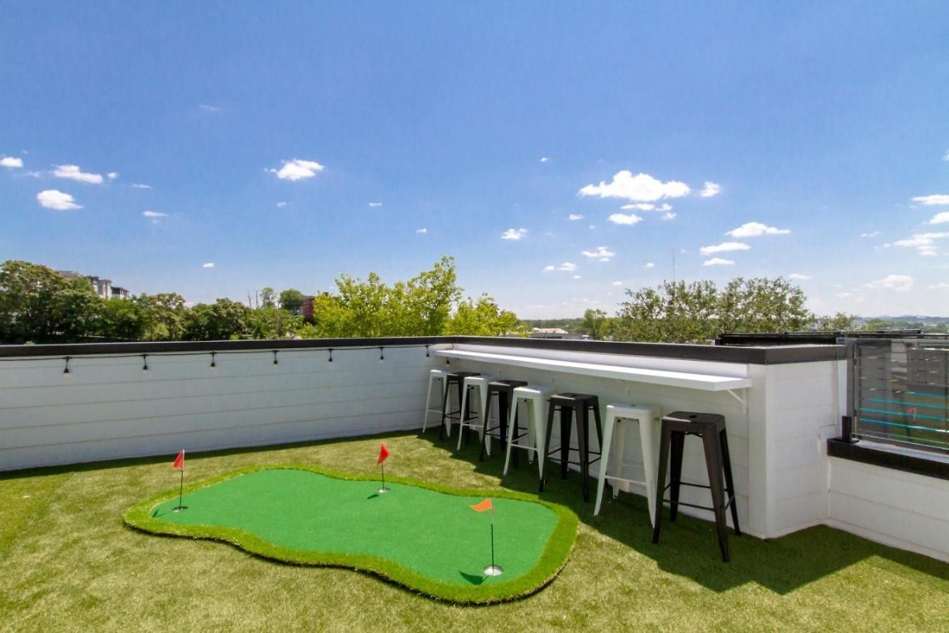 Holiday home Playmate Lounge - Rooftop Hot Tub Game *