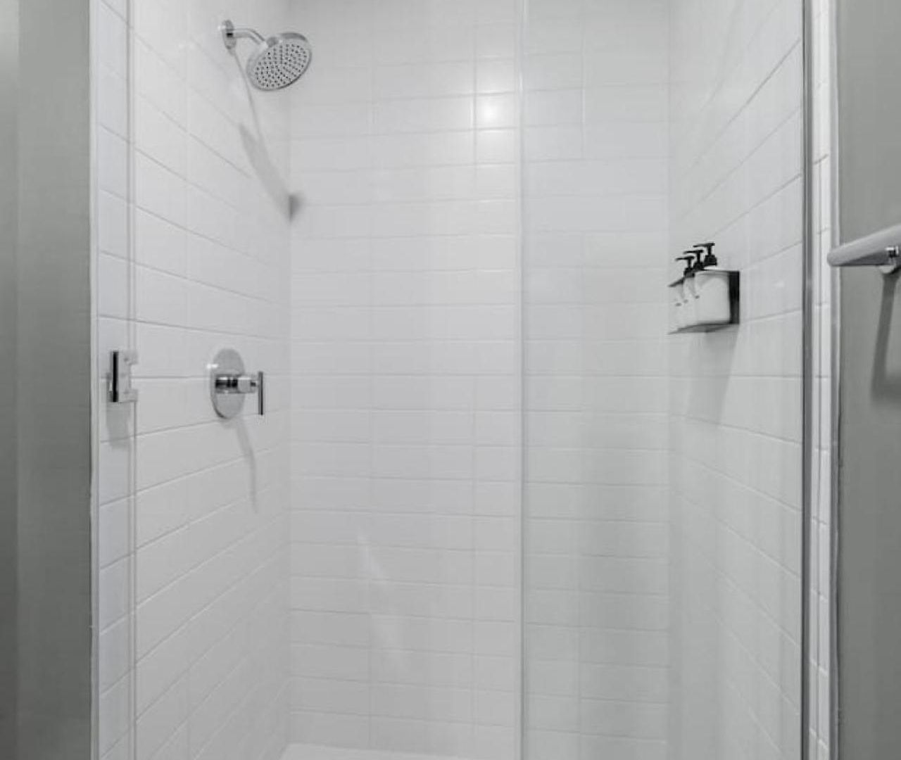 Upscale In Downtown With Pool, Balcony, Gym And Garage Apartment Nashville