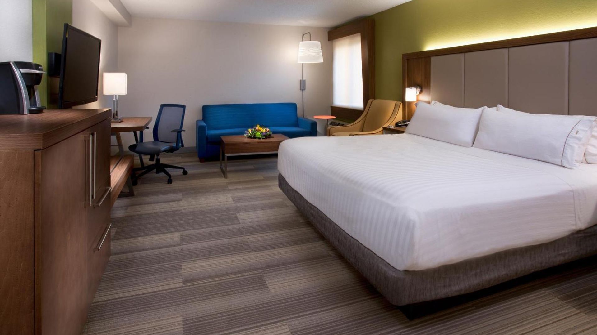 Hotel Express Airport By Ihg