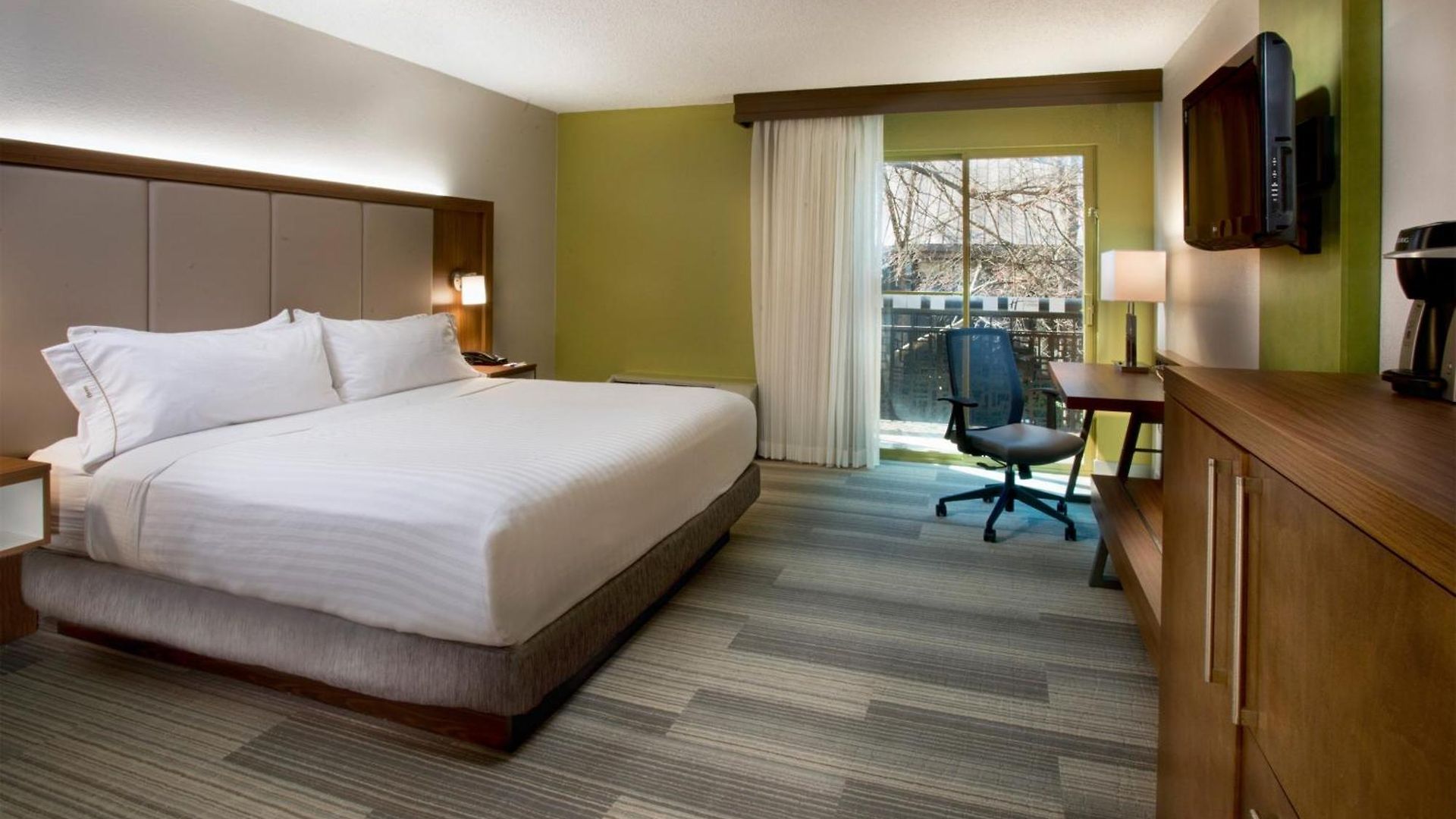 Express Airport By Ihg Nashville