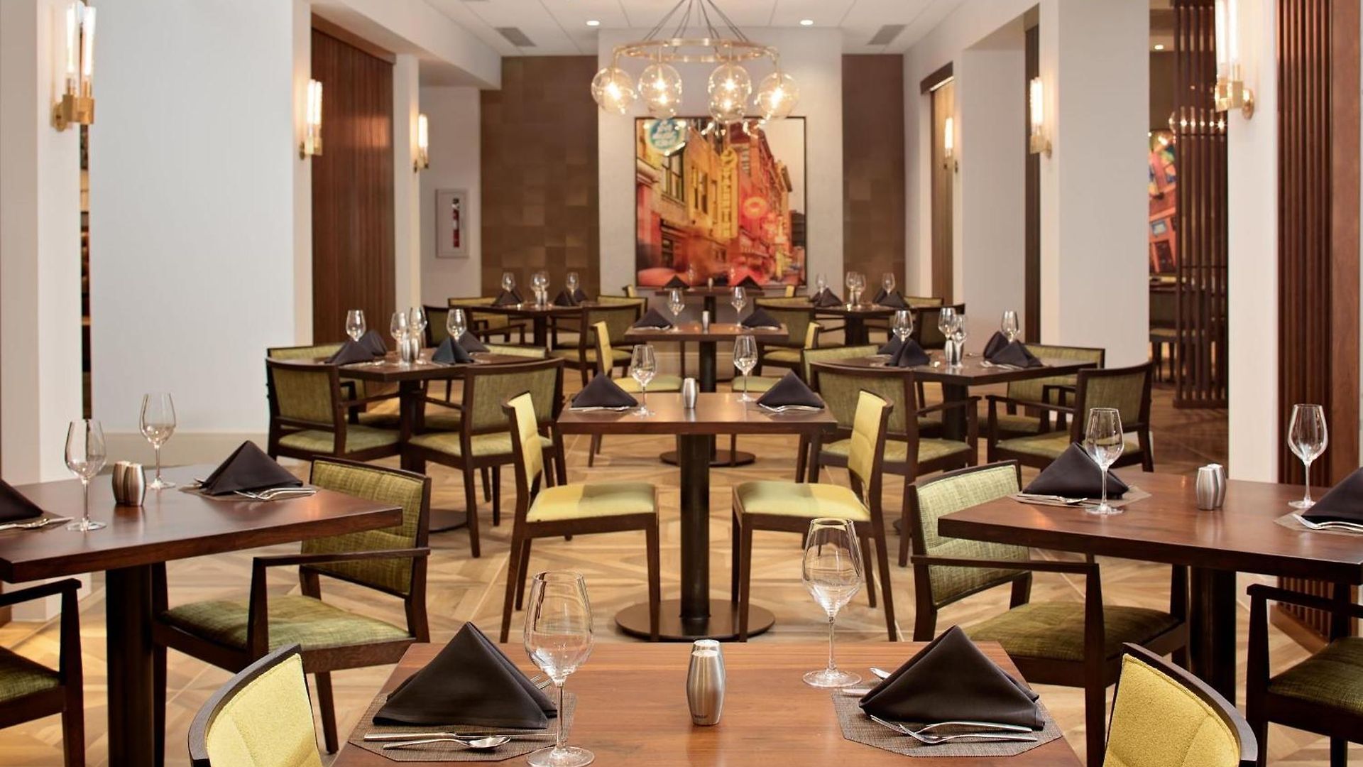 Airport Marriott Hotel 4*