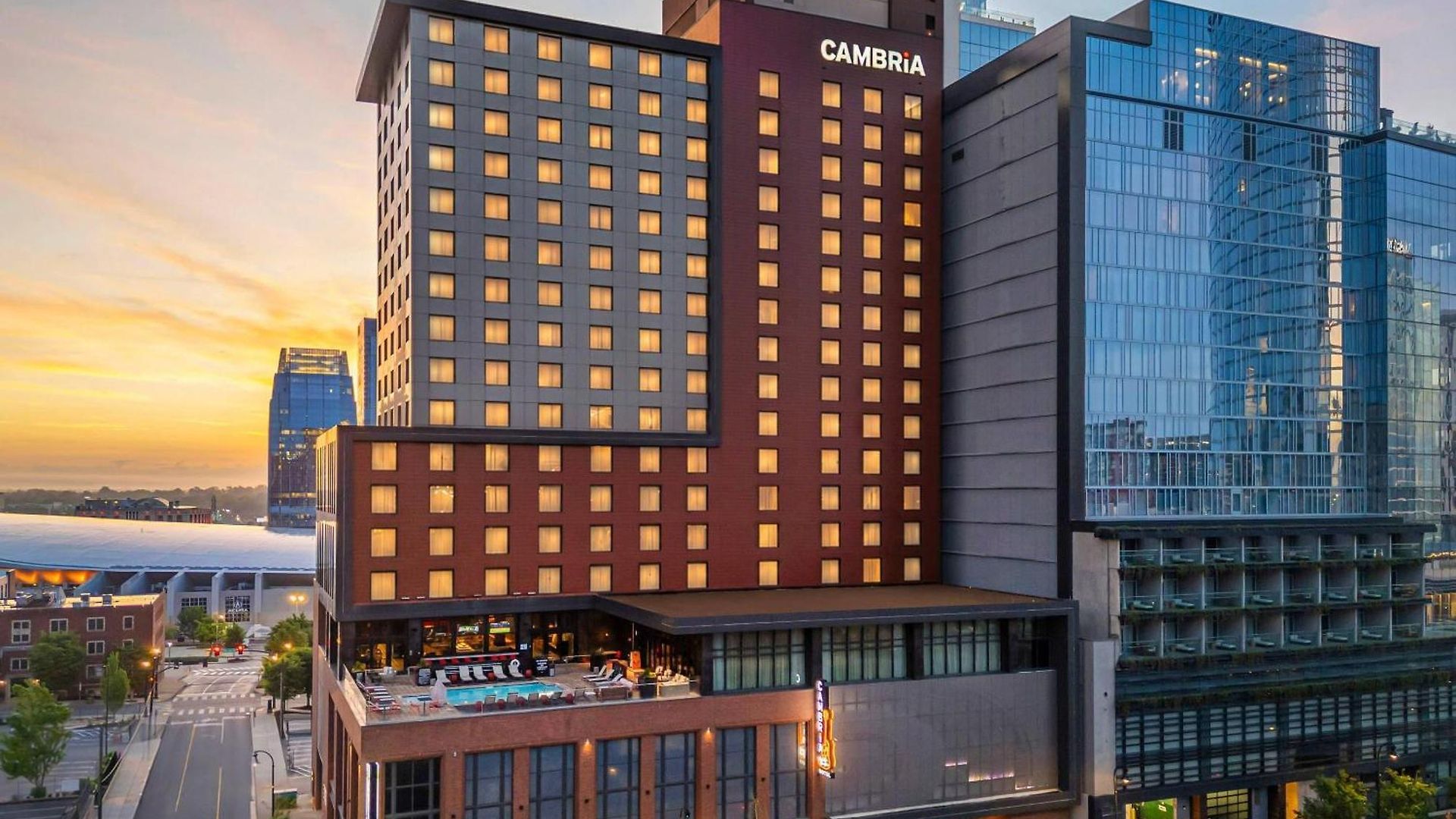 Cambria Downtown Hotel 4*