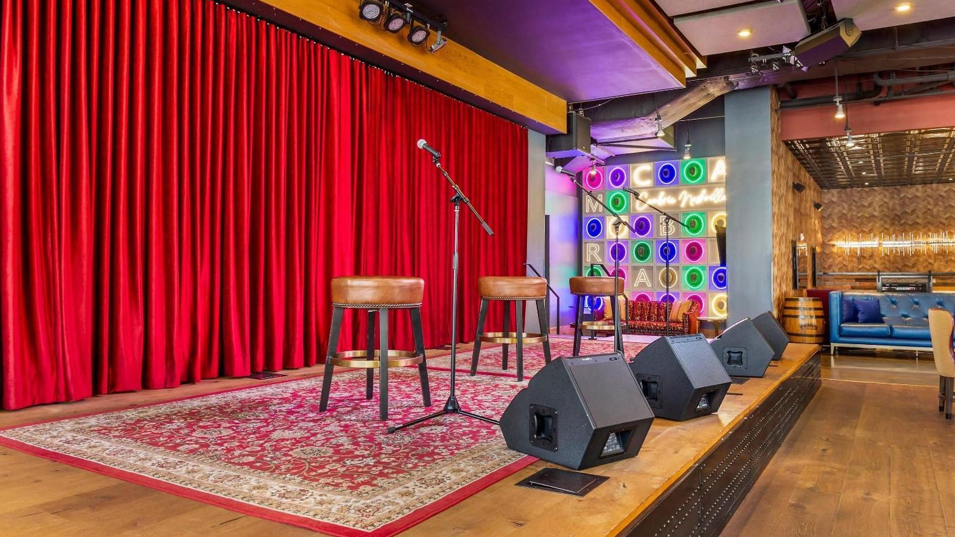 Hotel Cambria Downtown 4*