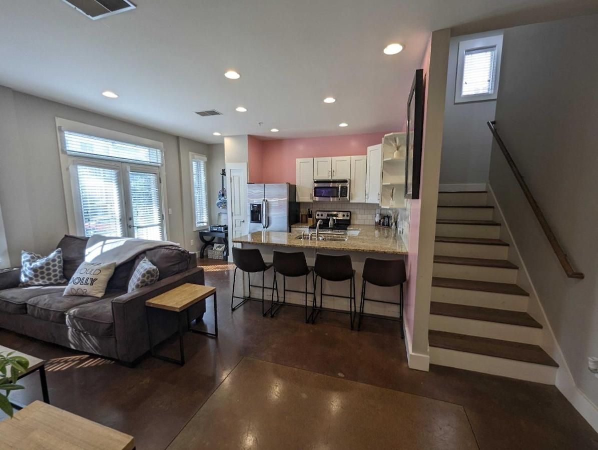 2-bedroom Unit With Free Parking & 2 King Beds *
