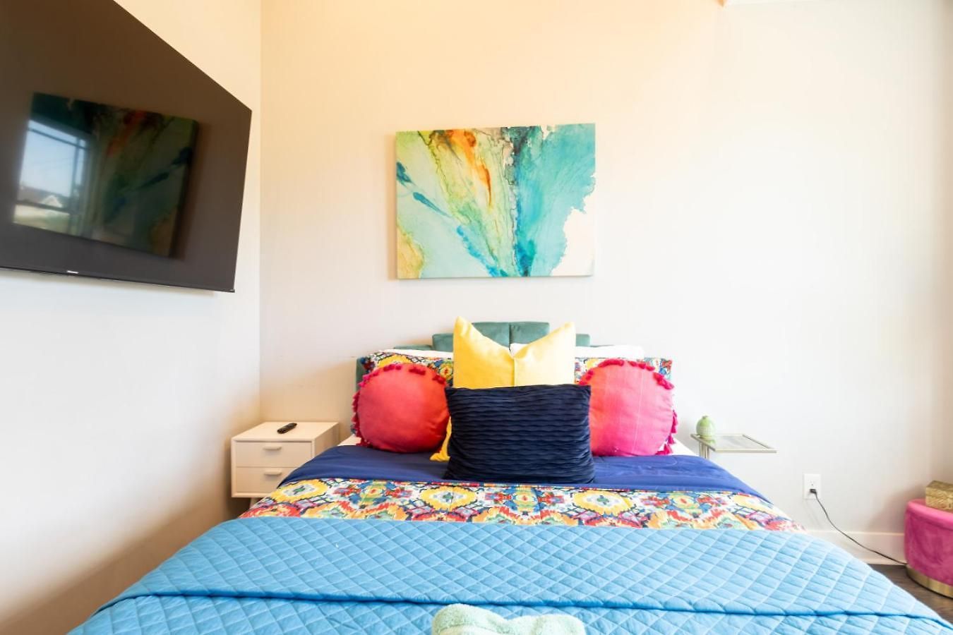 Heights Townhome With Free Parking & 3 Baths Nashville