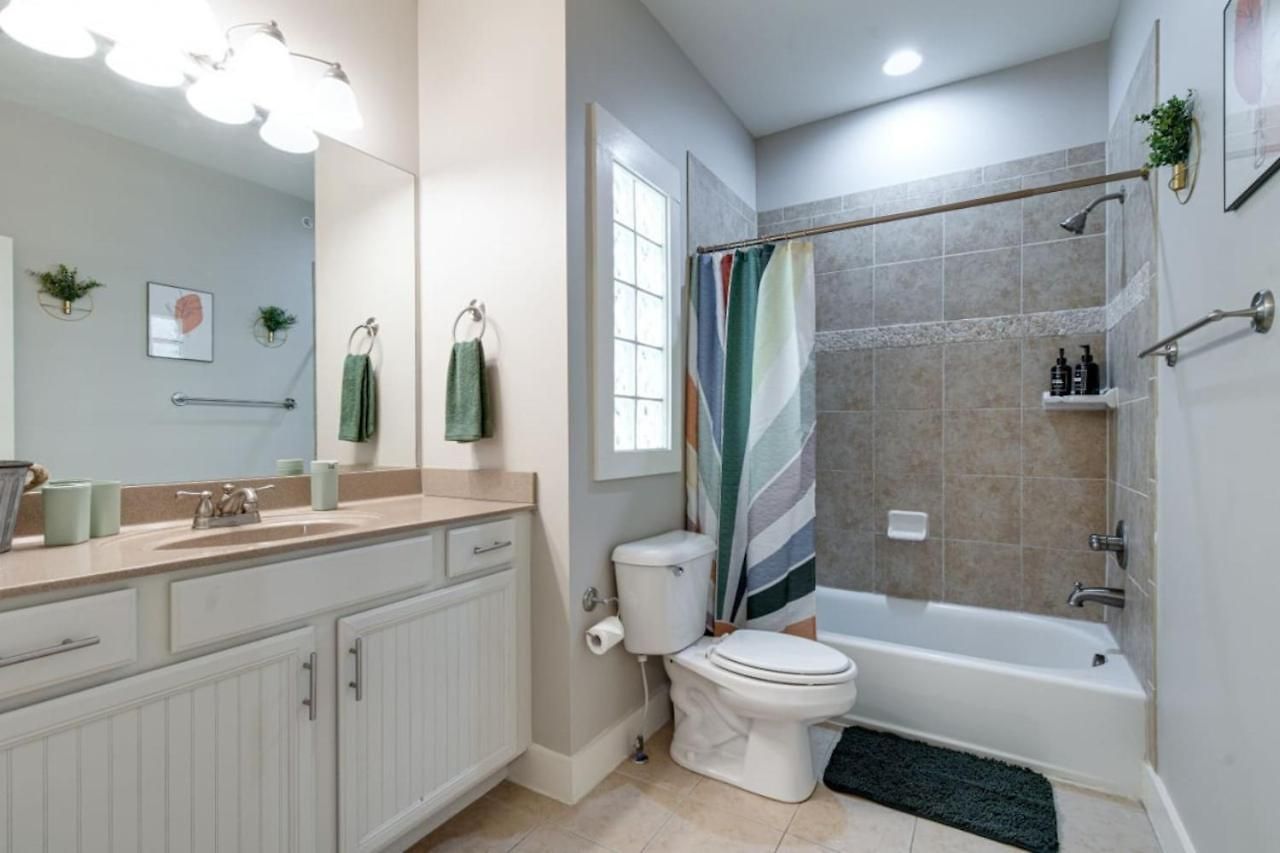 3-story West End | Free Garage Parking | Near Vanderbilt Medical *