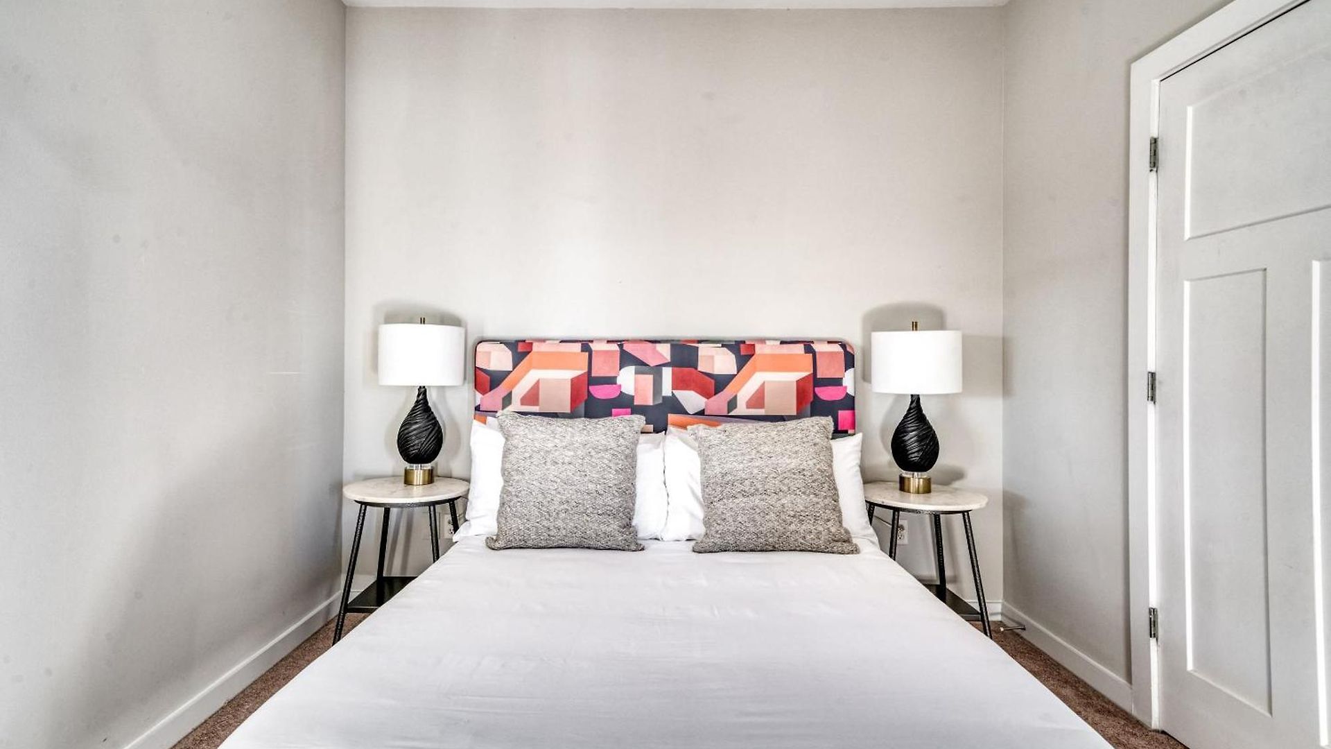 Cozysuites At Music Row Apartment