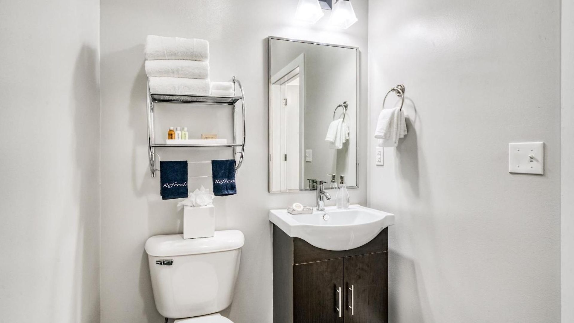 Apartment Cozysuites At Music Row