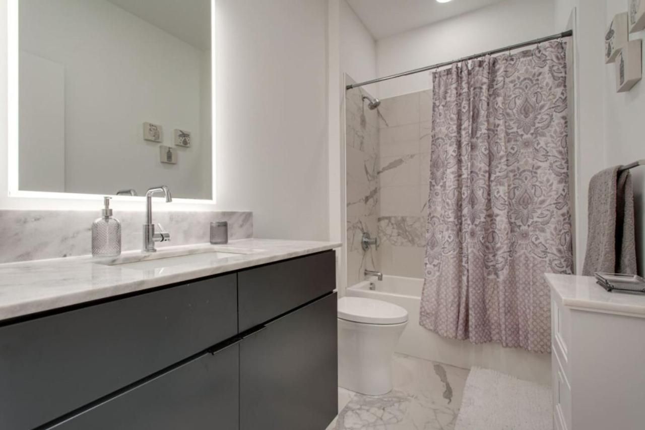 The Riverfront Vip - Walk To Broadway & Nissan Stadium - Free Garage Nashville